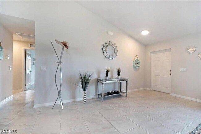 Building Photo - 4334 SW 9th Pl