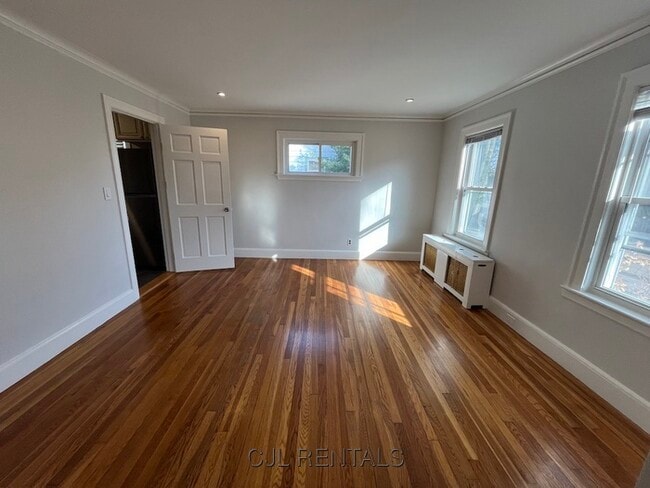 Building Photo - 30 Stearns Rd