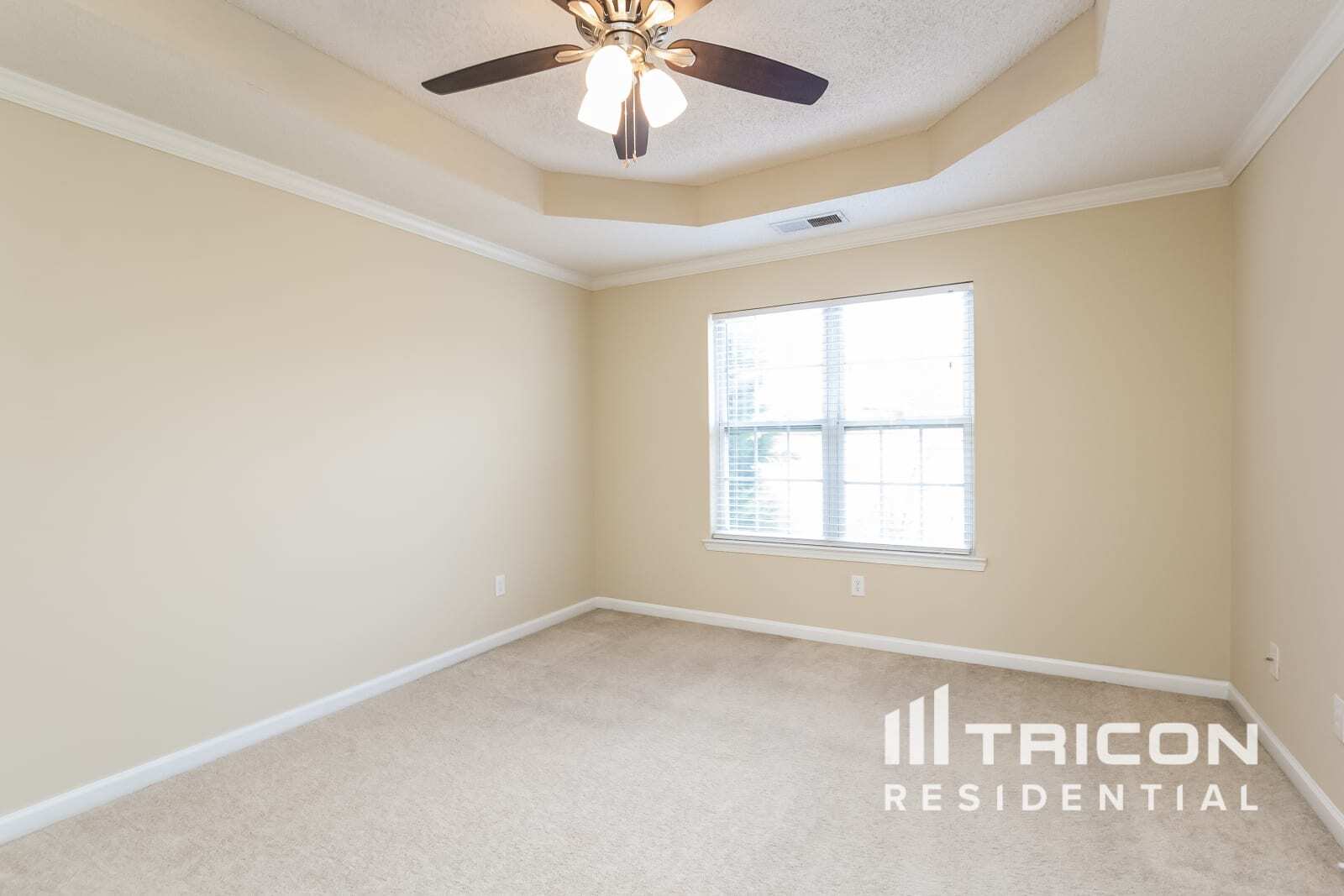 Building Photo - 6250 Glen Brooke Dr