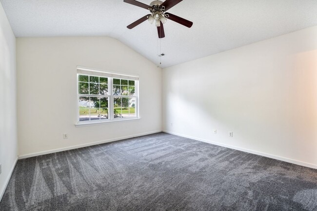 Building Photo - Charming 3-Bedroom Ranch in the Heart of D...