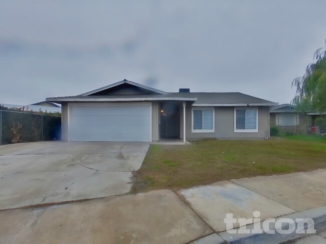 Building Photo - 215 Loy St.