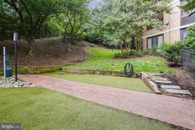 Building Photo - 5500 Holmes Run Pkwy