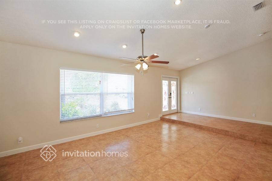 Building Photo - 5148 NW 47th Ave