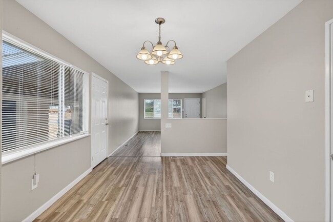 Building Photo - Updated 3-Bedroom Home with Fenced Yard in Florissant