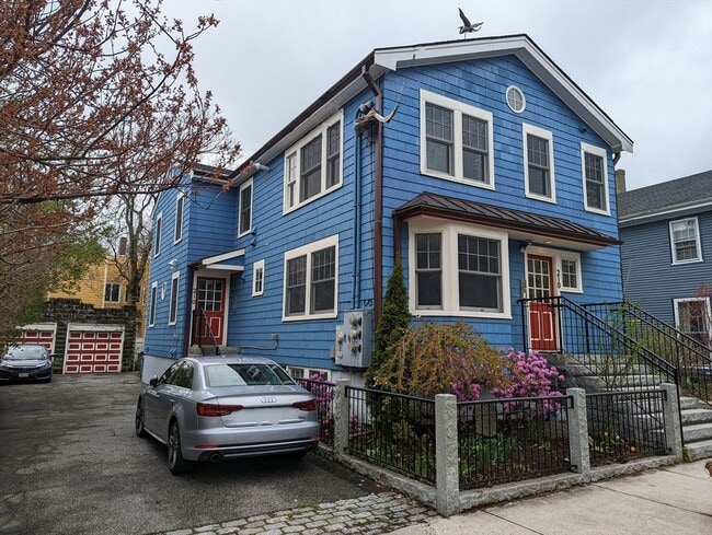 Primary Photo - 210 Erie St