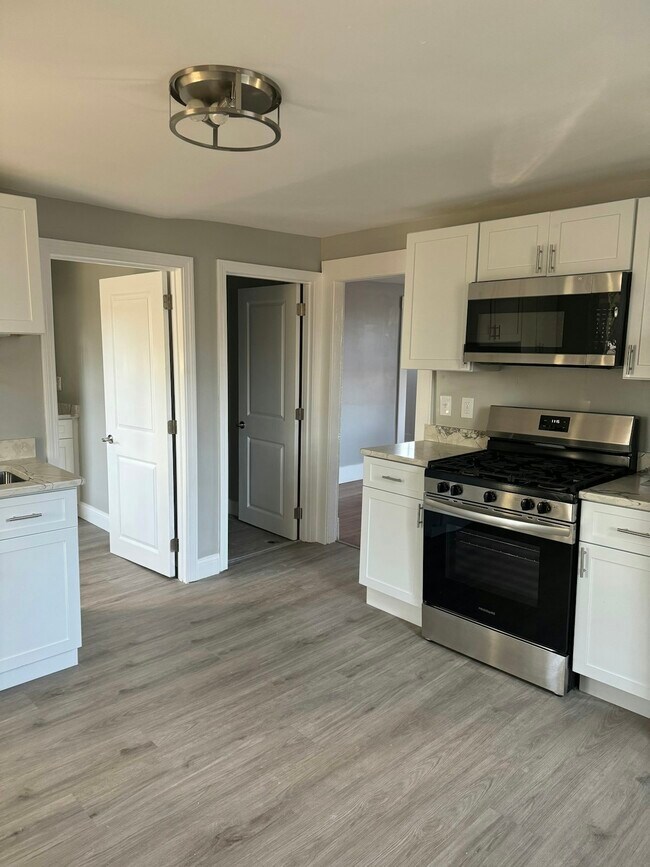 Building Photo - 293-295 Water Street, Unit 1