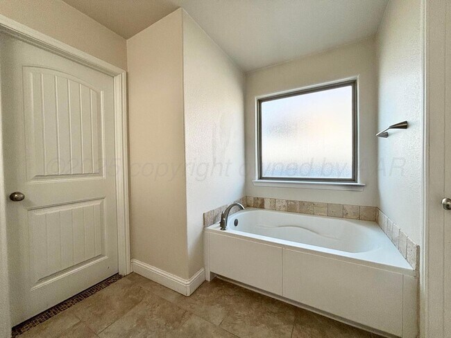 Building Photo - 9407 Cagle Dr