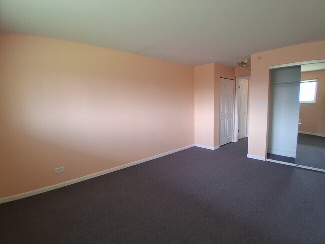 Building Photo - 1845 White Chapel Dr