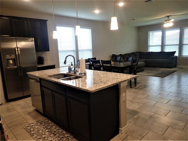 Building Photo - 24911 Prairie Briar Cir