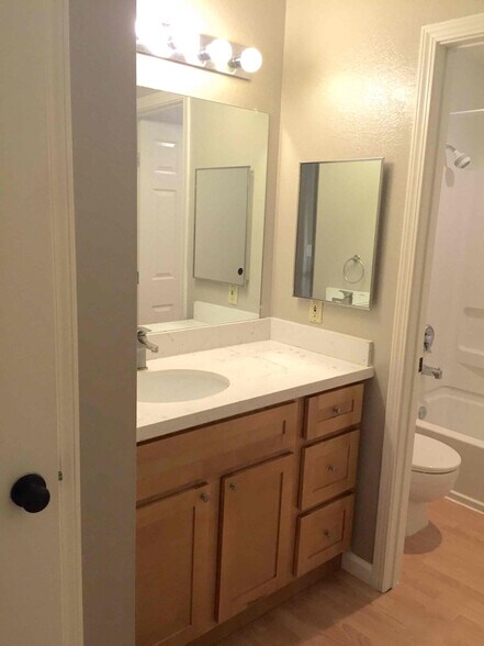 Building Photo - 535 Pierce St