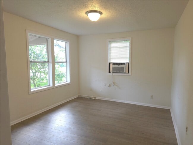 Building Photo - 2204 State Hwy 3