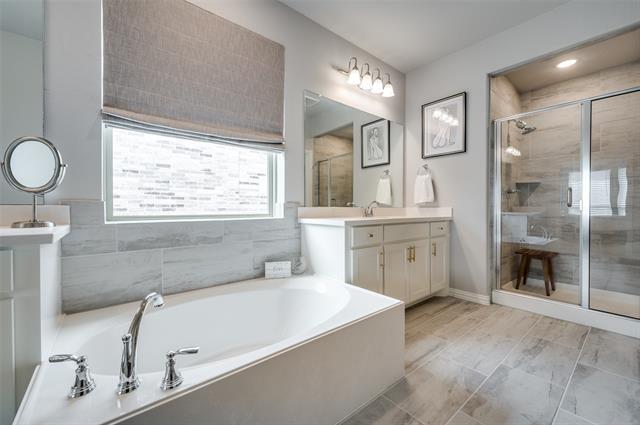 Building Photo - 3004 Comal Dr