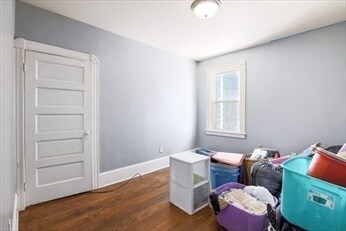 bedroom - 51 Willard St