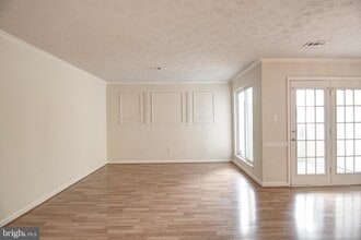 Building Photo - 2145 Wainwright Ct