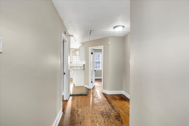 Building Photo - Section 8 Welcome !  Spacious 3 Br / 1 BA Home For Rent in Ferguson