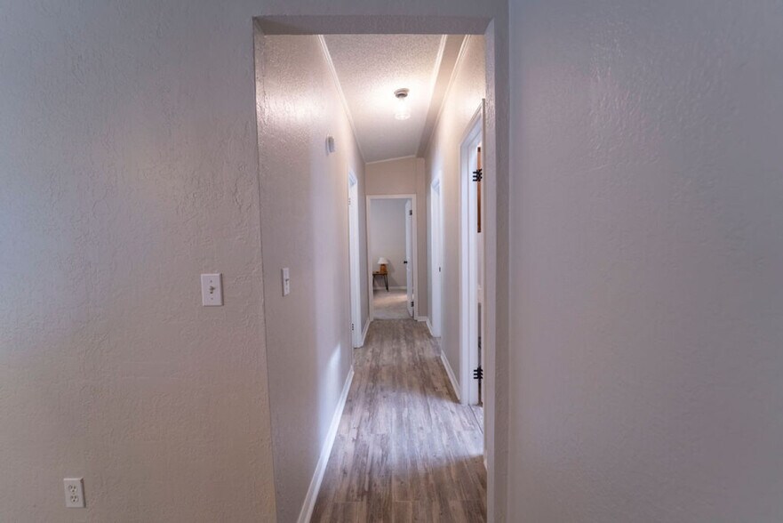 Building Photo - 2988 Lisa Dr