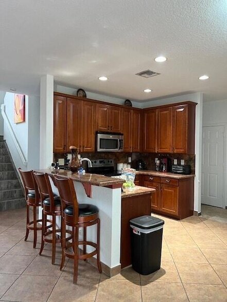 Building Photo - 144 Blue Grotto Dr