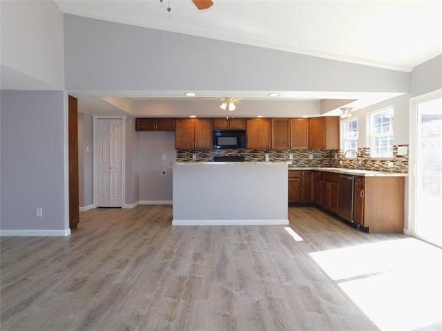 Building Photo - 4816 Roberts Dr