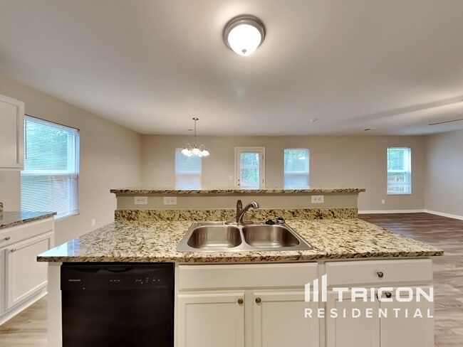 Building Photo - 4604 Montelena Dr