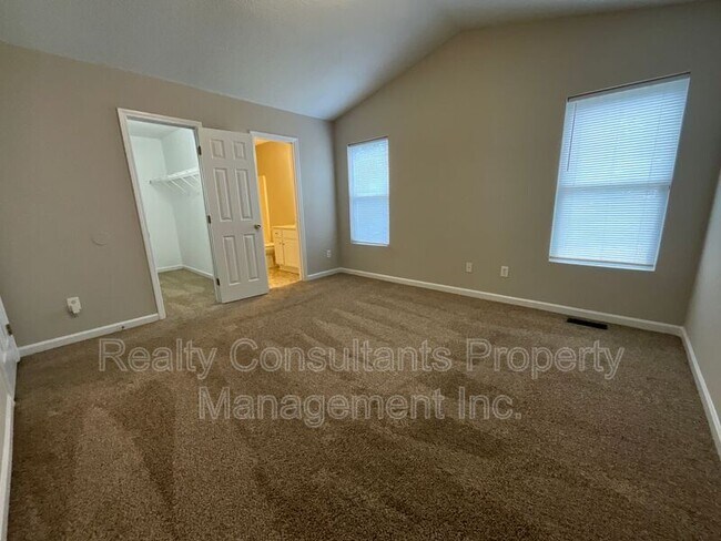 Building Photo - 1702 Marion St