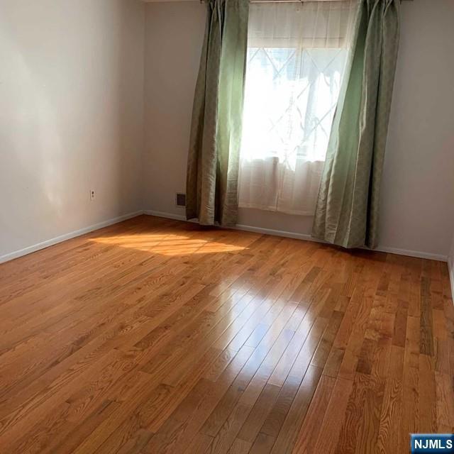 Building Photo - 26 Linwood Ave