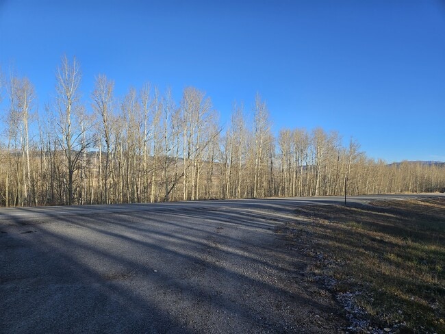 Building Photo - 2006 WY-352