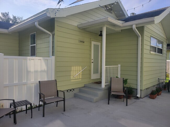 Building Photo - 1240 13th St N