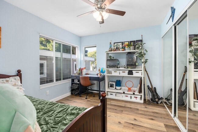 Building Photo - Enjoy the view from this 4 bedroom home with solar and overlooking the lagoon in quiet neighborhood