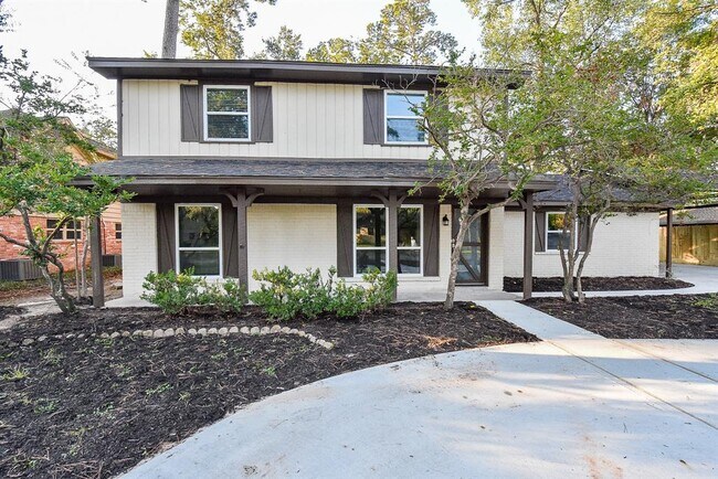 Building Photo - 1010 Woodchurch Ln