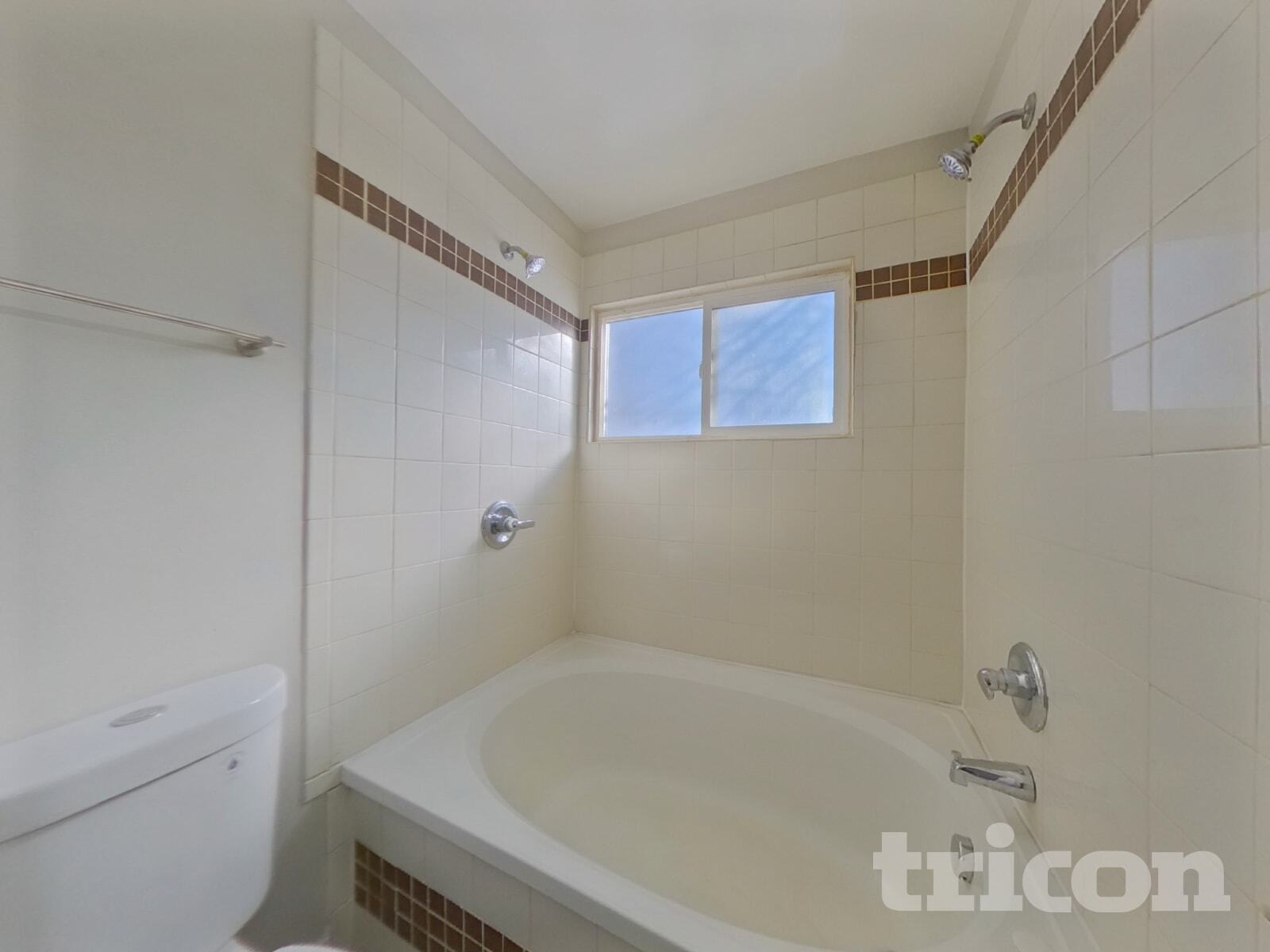 Building Photo - 1904 S Sheridan Ave