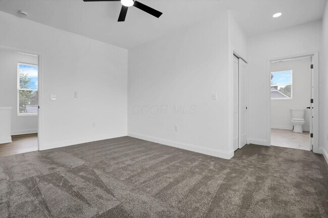 Building Photo - 901 Miller Ave