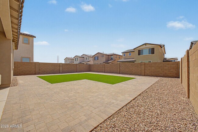 Building Photo - 21505 E Sparrow Dr