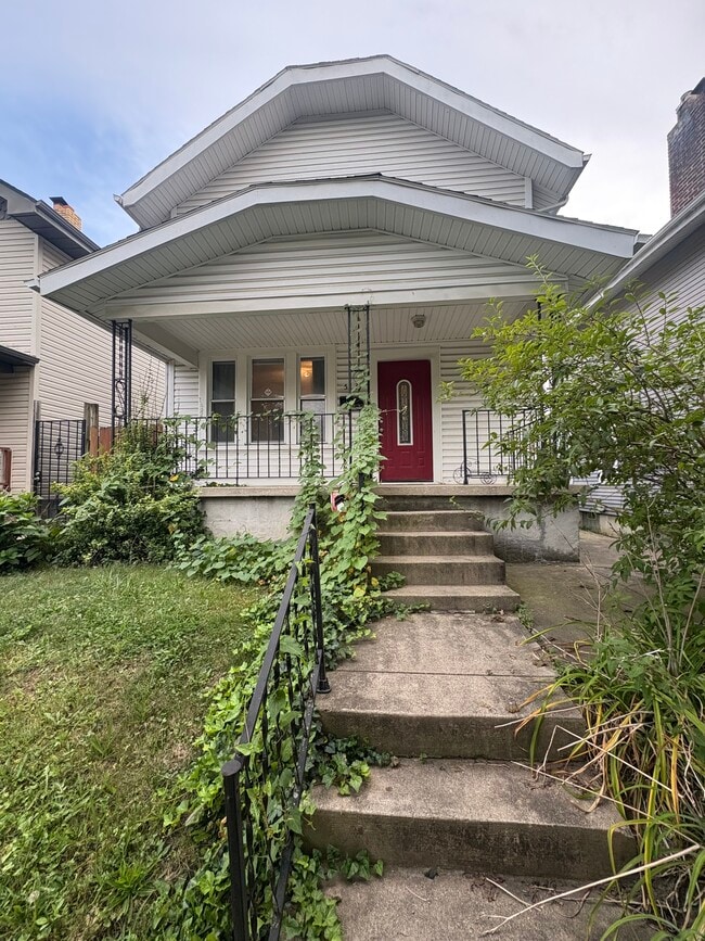 Primary Photo - 513 E Jenkins Ave