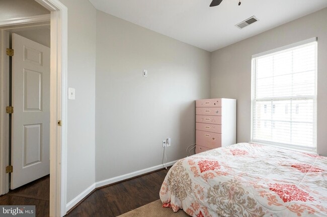 Building Photo - 4004 Meadow Trail Ln