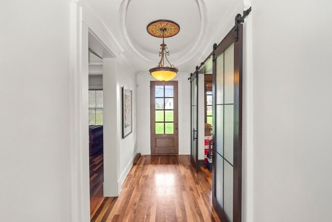 Building Photo - 4603B Lealand Ln