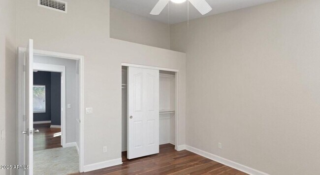 Building Photo - 16632 S 37th Way