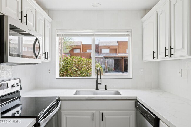 Building Photo - 2014 N 51st Way