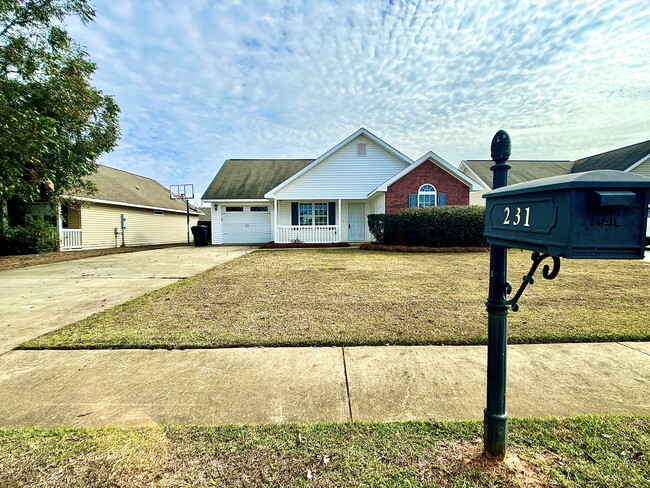 Building Photo - 231 Summerstone Bend