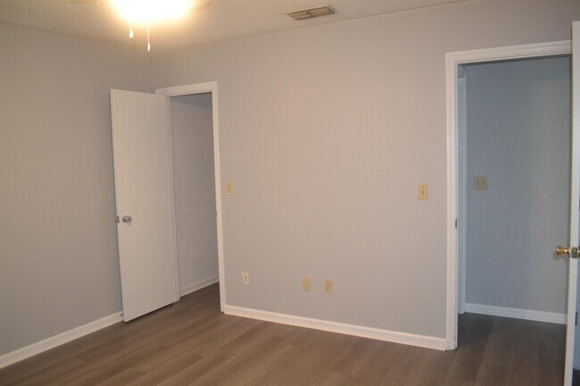 Building Photo - 3561 Sedona Loop