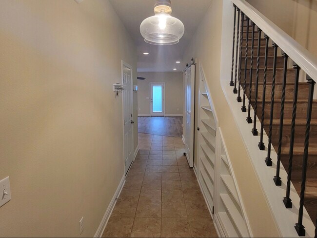 Building Photo - 8860 Brown Pelican Cir
