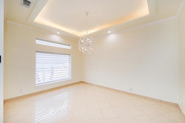 Building Photo - 314 Bordeaux Dr