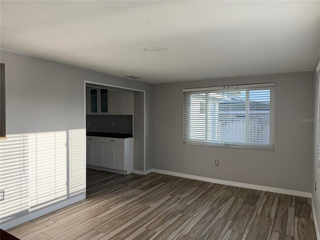 Building Photo - 3711 Blackhawk Dr