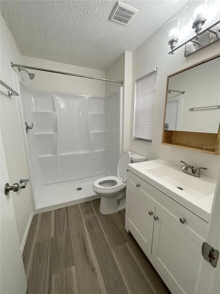 Building Photo - 3255 Bloomingdale Villas Ct