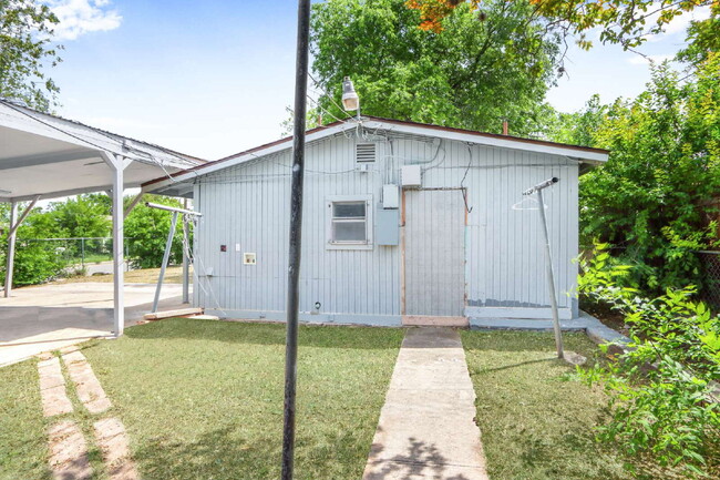 Building Photo - 4602 Centralia Dr