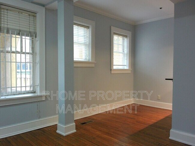 Building Photo - 2855 Peachtree Rd NE