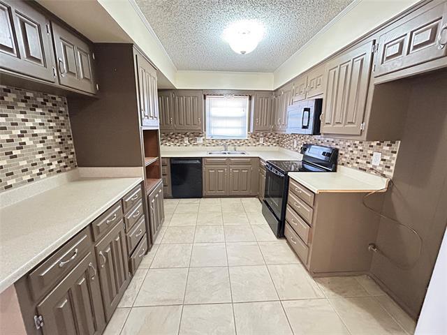 Building Photo - 102 Jill Ln