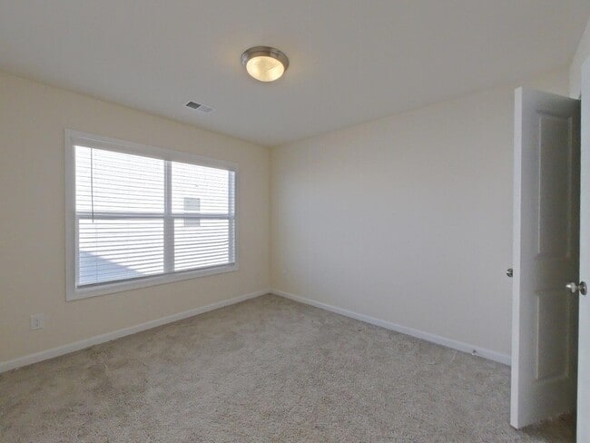 Building Photo - 518 Count Fleet Ct