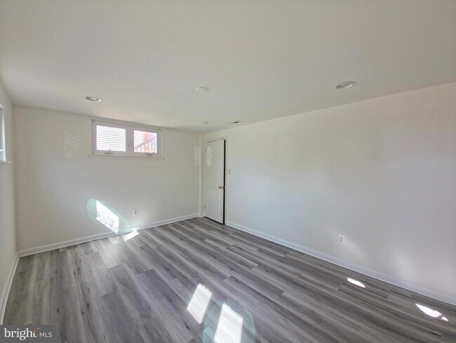 Building Photo - 12111 Portree Dr