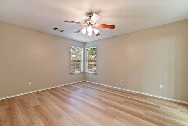 Building Photo - Beautiful 3 bedroom, 2.5 bathroom home in Avery Ranch West!!!