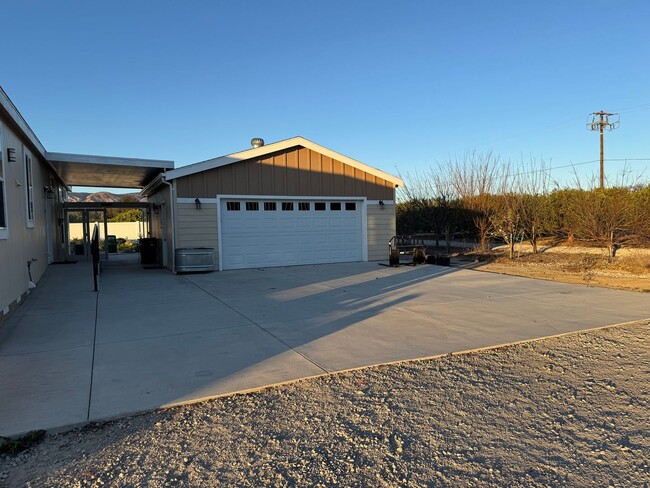 Building Photo - Fully furnished home on Somis farm